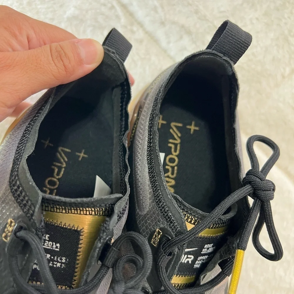 Nike Air VaporMax 2019 Black Gold shoes size 10.5